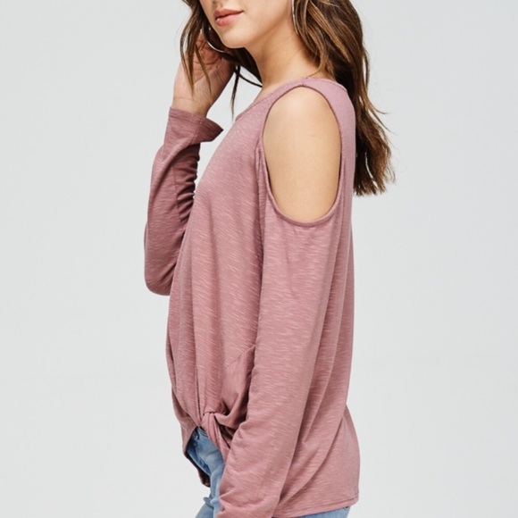 ❗️SALE❗️Cold Shoulder Knotted Top - Picture 2 of 4